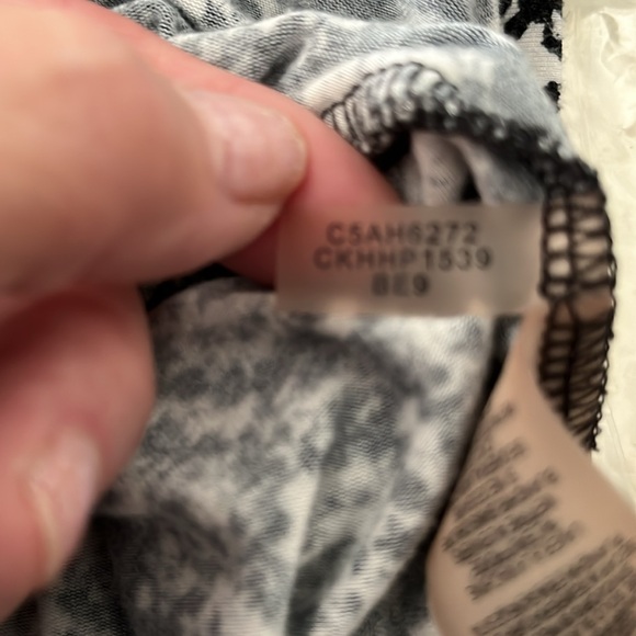 Calvin Klein Snakeskin Print Tank Top - Picture 10 of 10